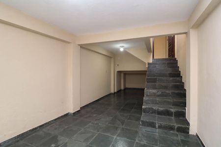 Garagem de casa para alugar com 2 quartos, 95m² em Jardim Santa Rosa, Taboão da Serra