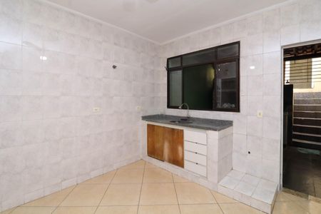 Cozinha de casa para alugar com 2 quartos, 95m² em Jardim Santa Rosa, Taboão da Serra