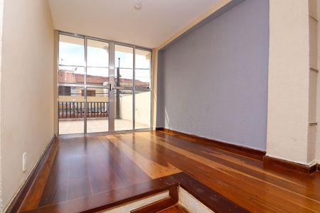 Sala de casa para alugar com 2 quartos, 95m² em Jardim Santa Rosa, Taboão da Serra