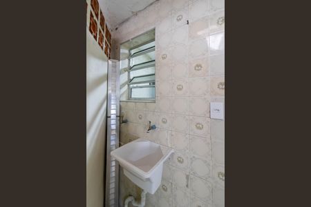 Area de Serviço de casa para alugar com 2 quartos, 75m² em Jardim Moreira, Guarulhos