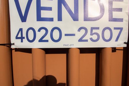 Plaquinha Instalada de casa à venda com 2 quartos, 83m² em Arvoredo, Contagem