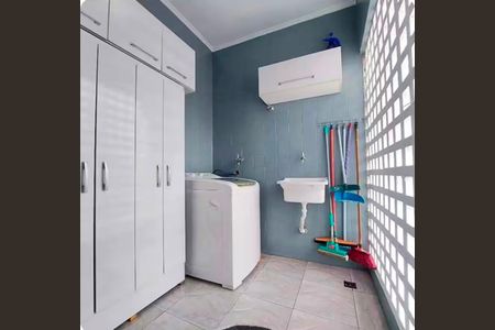 Área de serviço de apartamento para alugar com 2 quartos, 966m² em Parque Enseada, Guarujá