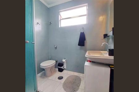 Banheiro de apartamento para alugar com 2 quartos, 966m² em Parque Enseada, Guarujá