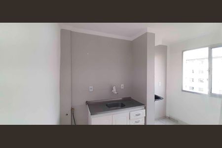 Cozinha de apartamento para alugar com 2 quartos, 50m² em Vila dos Remedios, Osasco