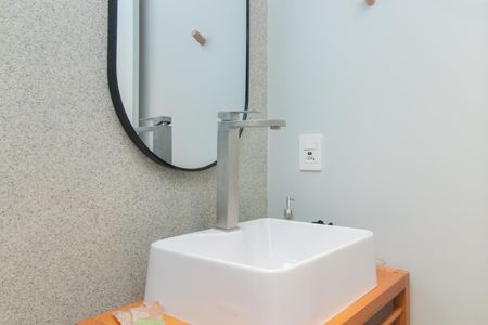 Banheiro de apartamento para alugar com 1 quarto, 26m² em Cidade Baixa, Porto Alegre
