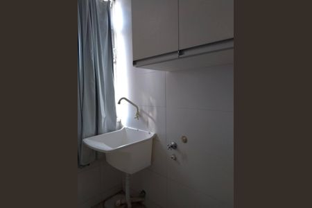 Área de serviço de apartamento para alugar com 2 quartos, 53m² em Navegantes, Porto Alegre