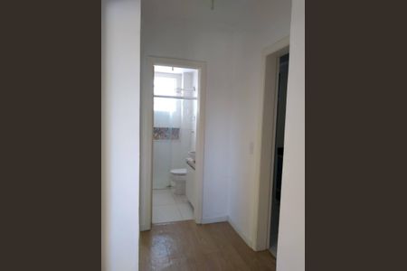 Corredor de apartamento para alugar com 2 quartos, 53m² em Navegantes, Porto Alegre