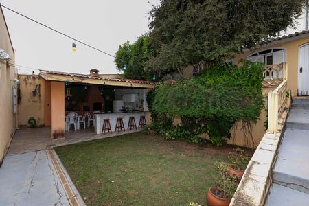 QUINTAL de casa à venda com 4 quartos, 312m² em Vila Madalena, Campinas