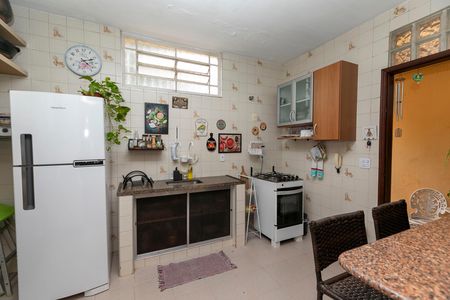 COZINHA de casa à venda com 4 quartos, 312m² em Vila Madalena, Campinas