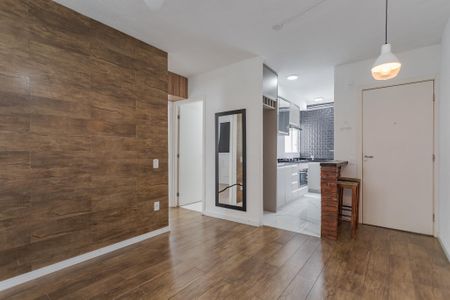 Sala de apartamento para alugar com 2 quartos, 44m² em Mário Quintana, Porto Alegre