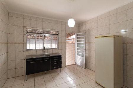 Cozinha de casa para alugar com 1 quarto, 50m² em Vila Merces, Carapicuíba