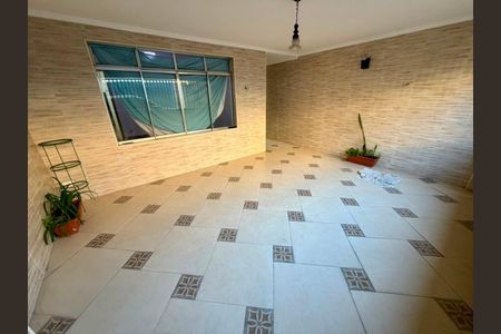 Área externa de casa para alugar com 3 quartos, 160m² em Vila Antonieta, São Paulo