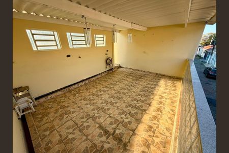 Varanda de casa para alugar com 3 quartos, 160m² em Vila Antonieta, São Paulo