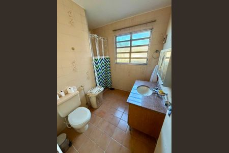 Banheiro de casa para alugar com 3 quartos, 160m² em Vila Antonieta, São Paulo