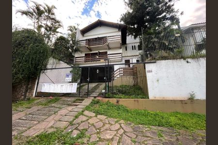 Fachada de casa para alugar com 4 quartos, 418m² em Guarani, Novo Hamburgo