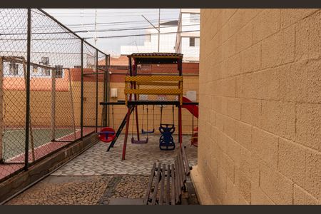 Apartamento para alugar com 47m², 2 quartos e 1 vaga Apartamento para alugar com 47m², 2 quartos e 1 vagaÁrea comum - Playground