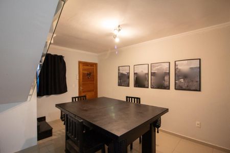 Sala de casa de condomínio à venda com 2 quartos, 75m² em Nacional, Contagem