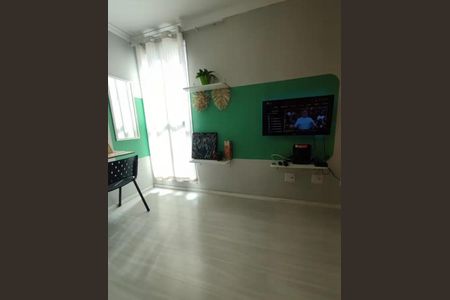 Quarto de apartamento para alugar com 2 quartos, 40m² em Parque Santa Rosa, Suzano