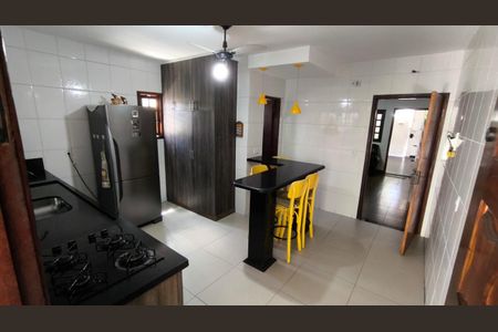 Cozinha de casa à venda com 3 quartos, 186m² em Jardim Presidente Dutra, Guarulhos