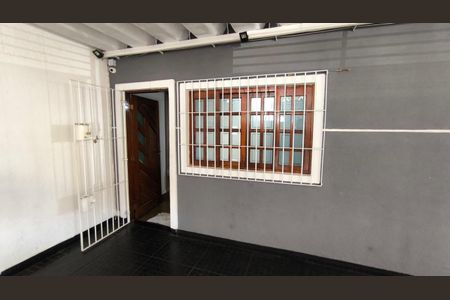 Área externa de casa à venda com 3 quartos, 186m² em Jardim Presidente Dutra, Guarulhos