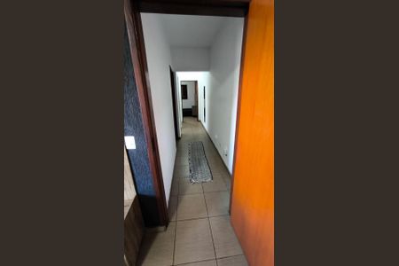 Corredor de casa à venda com 3 quartos, 186m² em Jardim Presidente Dutra, Guarulhos