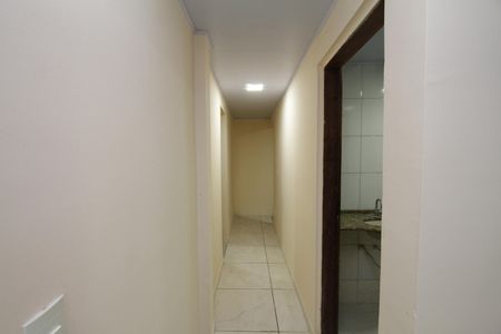 Corredor de casa para alugar com 2 quartos, 52m² em Estrela do Oriente, Belo Horizonte