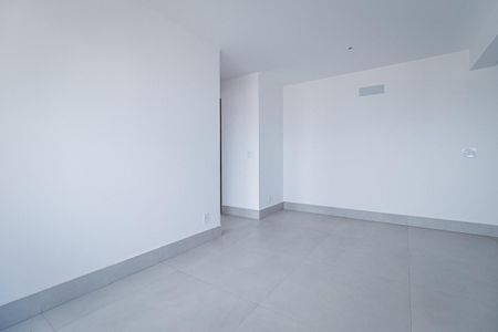 Apartamento à venda com 2 quartos, 69m² em Setor Bueno, Goiânia