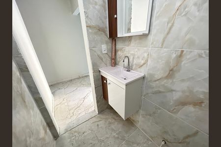 Banheiro de casa para alugar com 2 quartos, 60m² em Engenho de Dentro, Rio de Janeiro