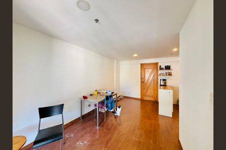 Apartamento à venda com 2 quartos, 56m² em Lagoa, Rio de Janeiro