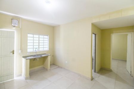Casa para alugar com 2 quartos, 44m² em Parque Jandaia, Carapicuíba