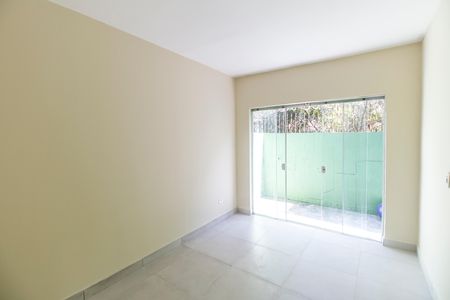 Sala de casa para alugar com 2 quartos, 44m² em Parque Jandaia, Carapicuíba