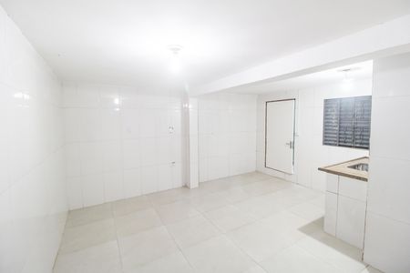 Quarto de kitnet/studio para alugar com 1 quarto, 19m² em Parque Jandaia, Carapicuíba
