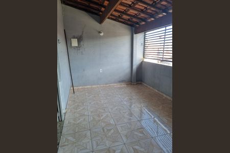 Casa à venda com 4 quartos, 200m² em Parque Sao Rafael, São Paulo