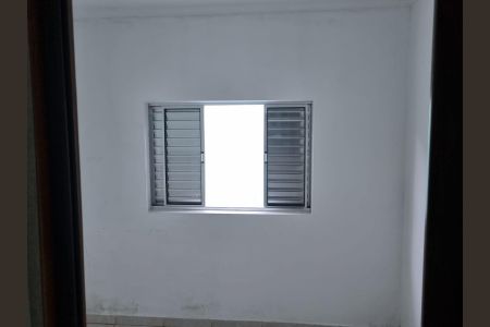Quarto de casa à venda com 4 quartos, 200m² em Parque Sao Rafael, São Paulo