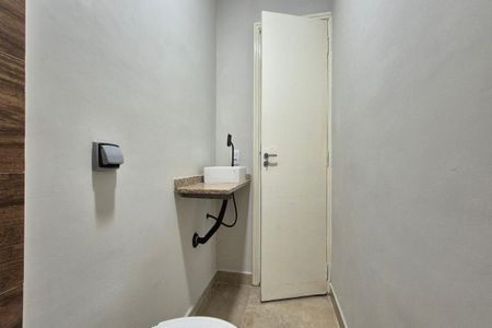 Banheiro de casa à venda com 4 quartos, 170m² em Jardim Estoril, Campinas