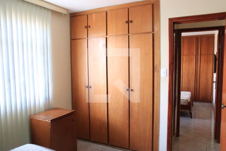 Quarto 02 de apartamento para alugar com 3 quartos, 126m² em Setor Central, Goiânia