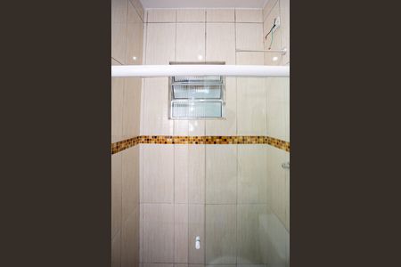 Banheiro de casa para alugar com 1 quarto, 60m² em Piraporinha, Diadema