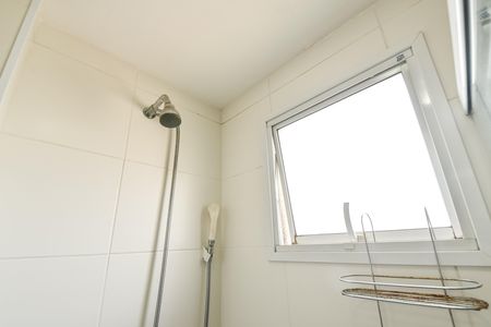 Banheiro da suíte de apartamento para alugar com 2 quartos, 65m² em Mirandópolis, São Paulo