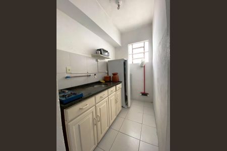 Cozinha de apartamento à venda com 1 quarto, 27m² em Farroupilha, Porto Alegre