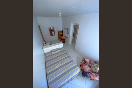 Quarto de apartamento à venda com 1 quarto, 27m² em Farroupilha, Porto Alegre