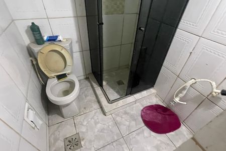 Banheiro de casa para alugar com 1 quarto, 150m² em Corte Oito, Duque de Caxias