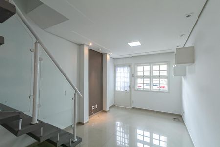Sala de casa de condomínio à venda com 2 quartos, 89m² em Nova Petrópolis, São Bernardo do Campo