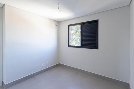 Suíte de apartamento à venda com 3 quartos, 74m² em Planalto, Belo Horizonte
