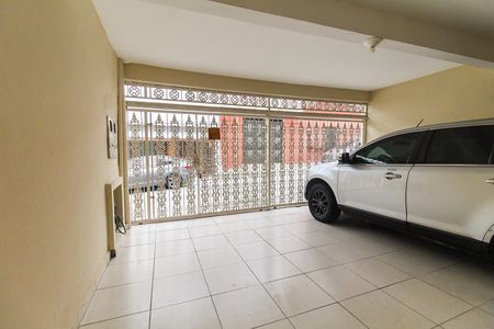 Garagem de casa para alugar com 2 quartos, 100m² em Jardim Lageado - Guaianases, Ferraz de Vasconcelos