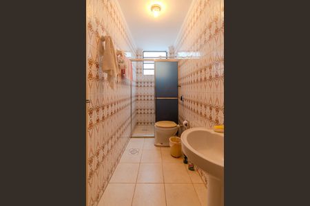 Banheiro de apartamento à venda com 2 quartos, 65m² em Jardim Botânico, Porto Alegre