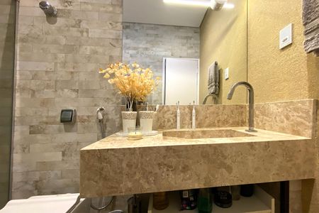 Banheiro da Suíte 1 de apartamento à venda com 5 quartos, 243m² em Cidade Nova, Belo Horizonte