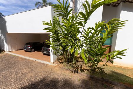 Garagem de casa de condomínio para alugar com 6 quartos, 610m² em Conde, Nova Lima