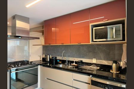 Apartamento para alugar com 3 quartos, 213m² em Santo Amaro, São Paulo