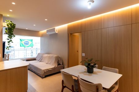 Sala de apartamento à venda com 3 quartos, 91m² em Vila Ipojuca, São Paulo