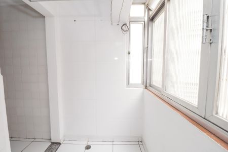 Apartamento à venda com 58m², 2 quartos e 1 vaga Apartamento à venda com 58m², 2 quartos e 1 vagaÁrea de Serviço
